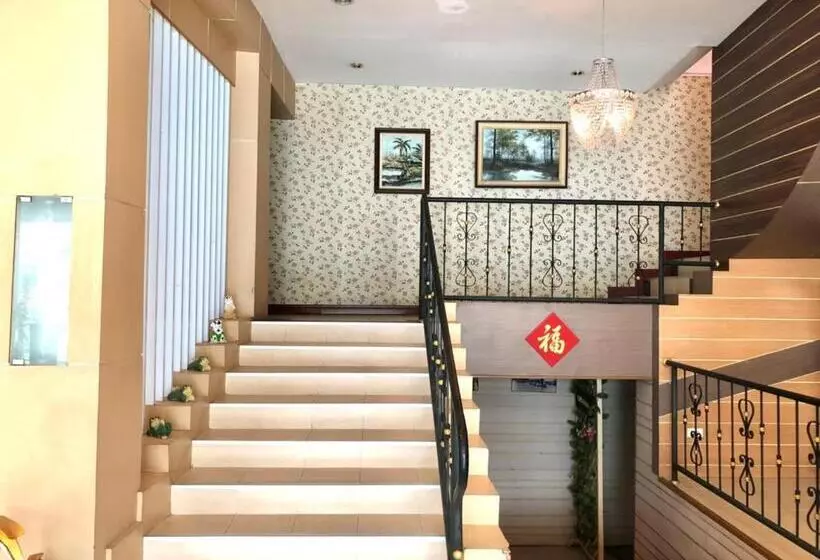 هتل Visanuinn