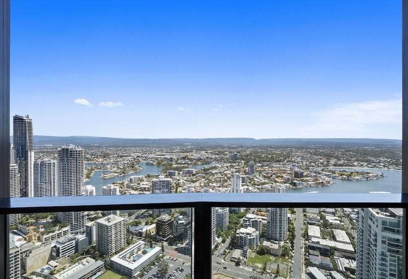 Ocean Surfers Paradise Gclr