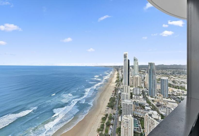 Ocean Surfers Paradise Gclr