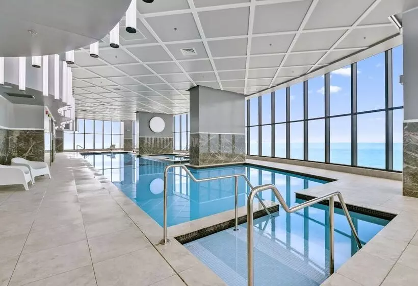 Ocean Surfers Paradise   Gclr