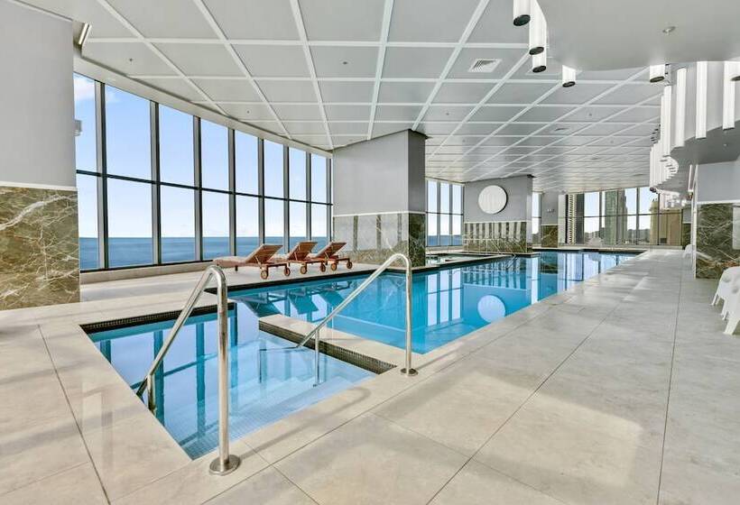 Ocean Surfers Paradise Gclr