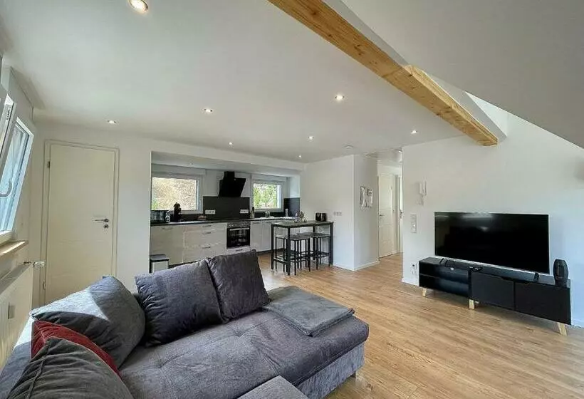 Sky Apartment, Blick Zur Mosel, Großer Balkon, Kaffeemaschine, Smart Tv