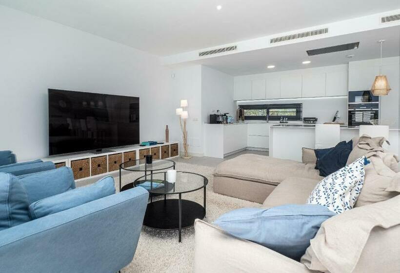 Villa Moderne à 700m De La Plage Avec Vue Mer