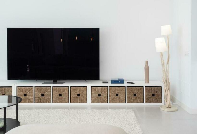 Villa Moderne à 700m De La Plage Avec Vue Mer