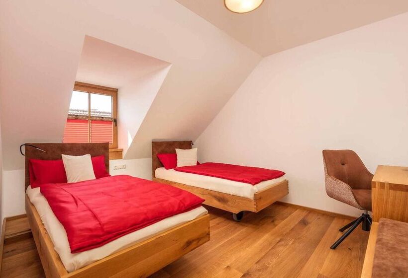 Отель Garni Zum Schwan