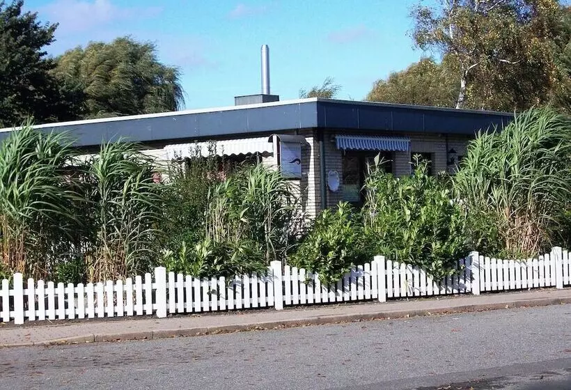 Aamiaismajoitus (B&B) Strandnest Büsum