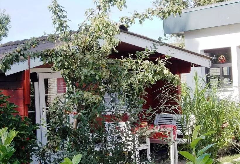 Aamiaismajoitus (B&B) Strandnest Büsum