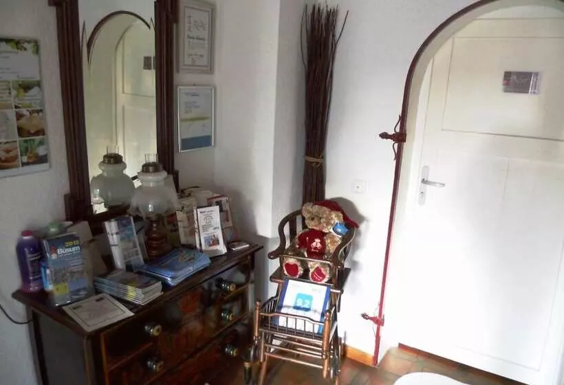 Aamiaismajoitus (B&B) Strandnest Büsum