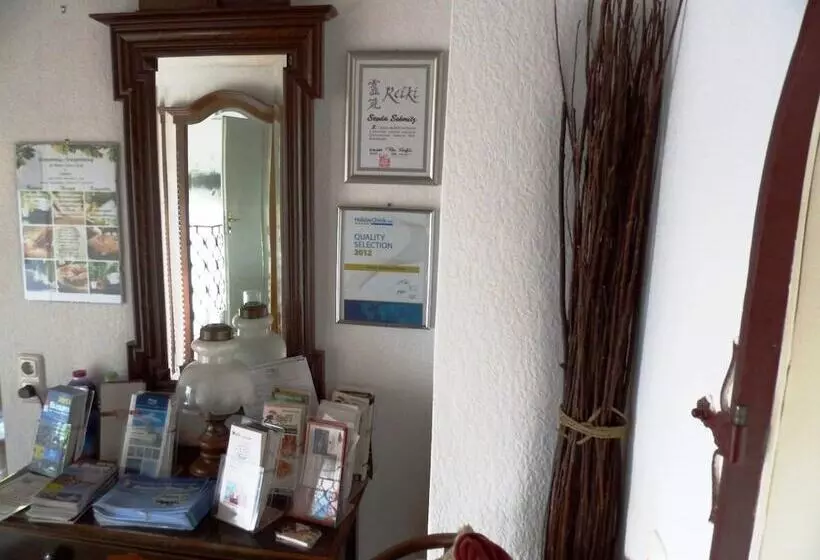 Aamiaismajoitus (B&B) Strandnest Büsum