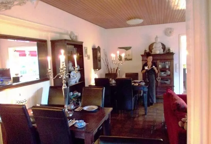 Aamiaismajoitus (B&B) Strandnest Büsum