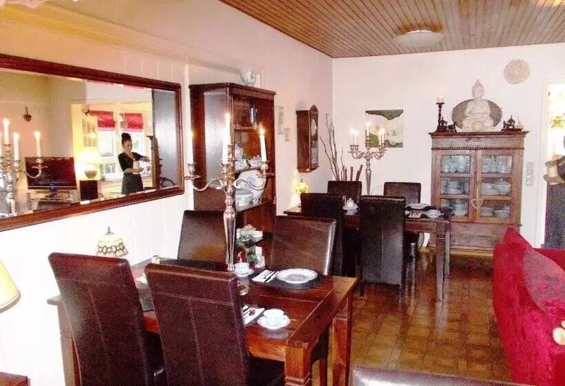 Aamiaismajoitus (B&B) Strandnest Büsum