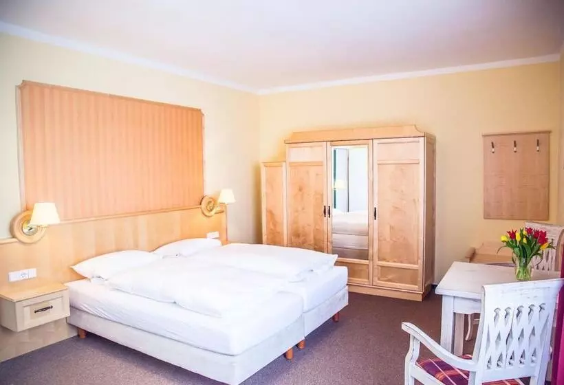 酒店 Altes Kurhaus