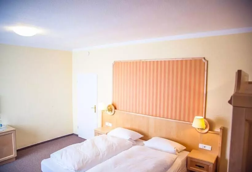 酒店 Altes Kurhaus