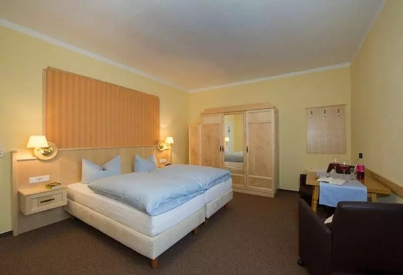 酒店 Altes Kurhaus