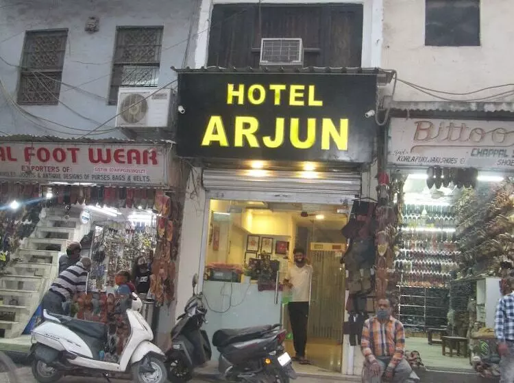 هتل Arjun