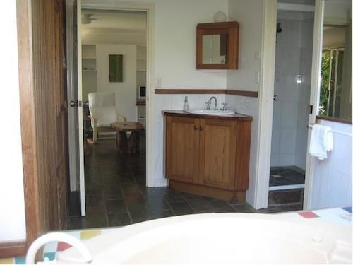 Baystay Bed & Breakfast