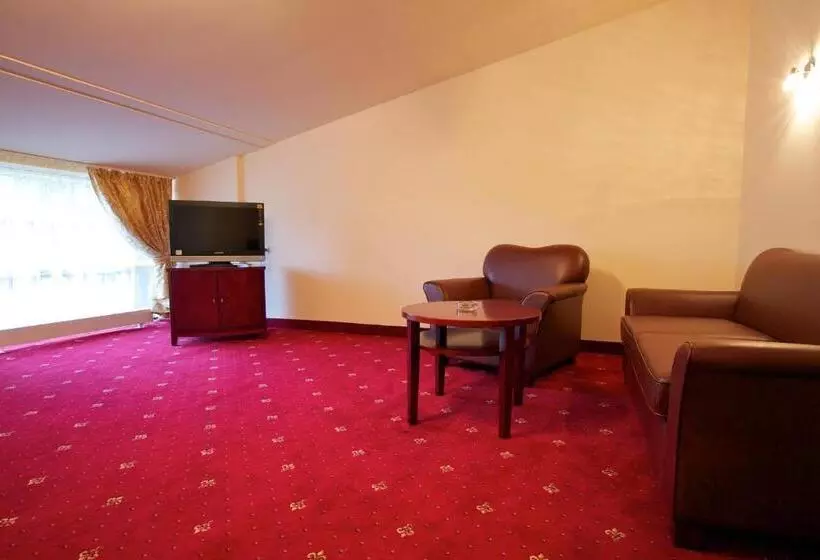 هتل Best Resort Aghveran
