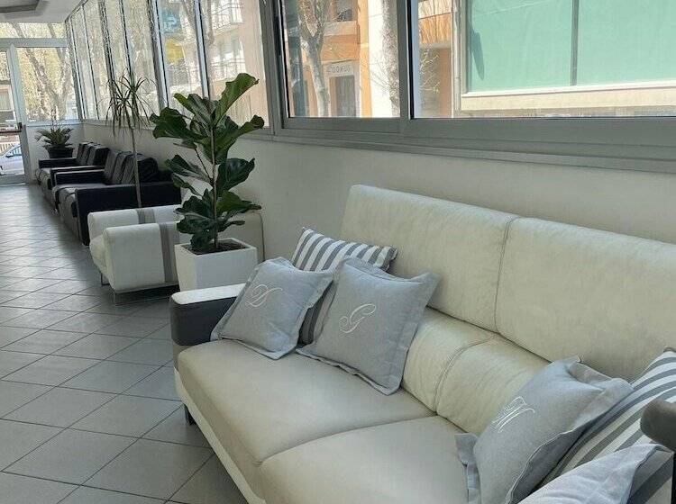 هتل Butterfly Wellness & Spa