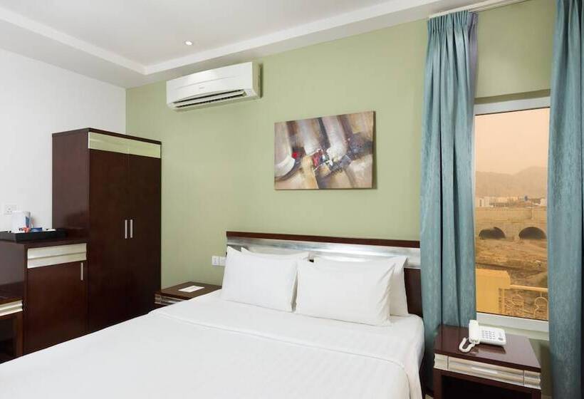 هتل Centara Life Muscat Dunes