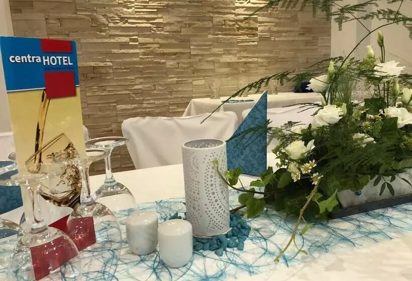فندق Centra