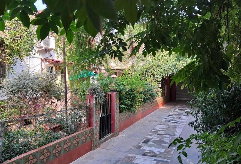 בית מלון כפרי Vijaya S Homestead Jaipur