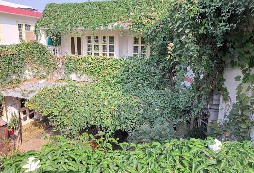 בית מלון כפרי Vijaya S Homestead Jaipur