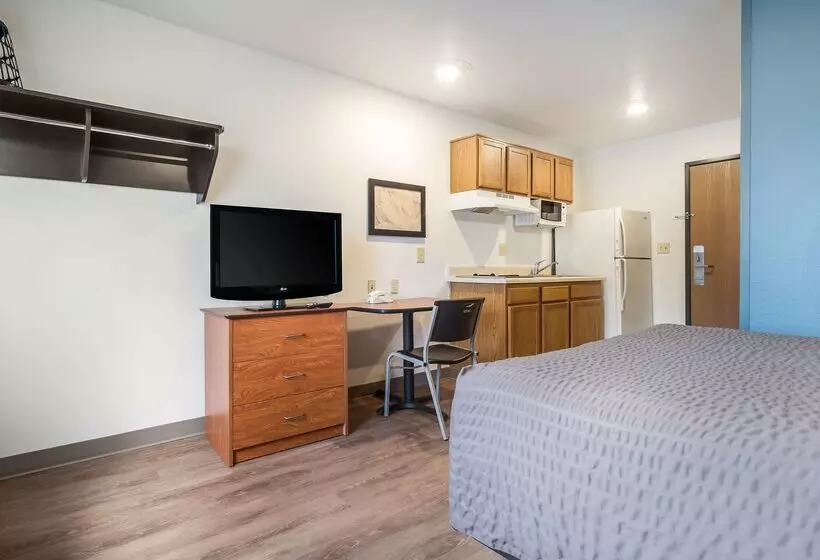 Отель Extended Stay America Select Suites Fort Myers