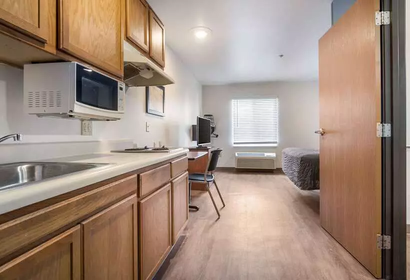 Отель Extended Stay America Select Suites Fort Myers