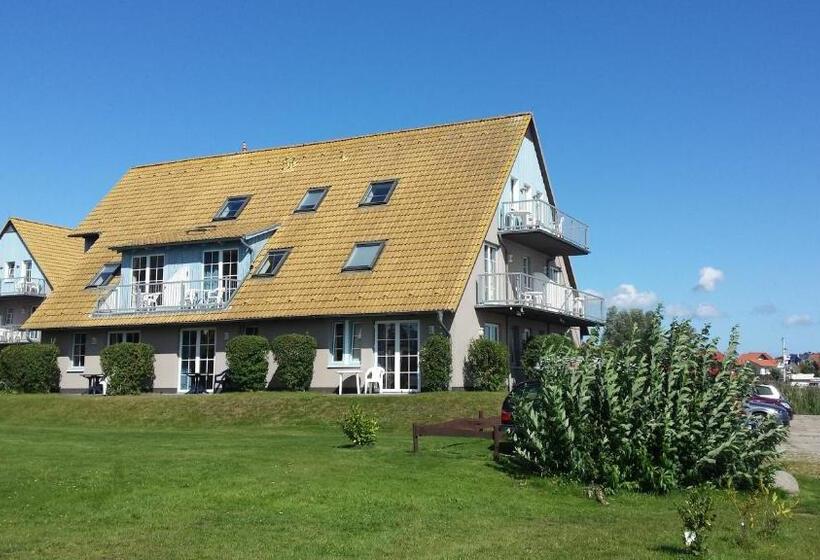 酒店 & Ferienanlage Kapitäns Häuser Breege