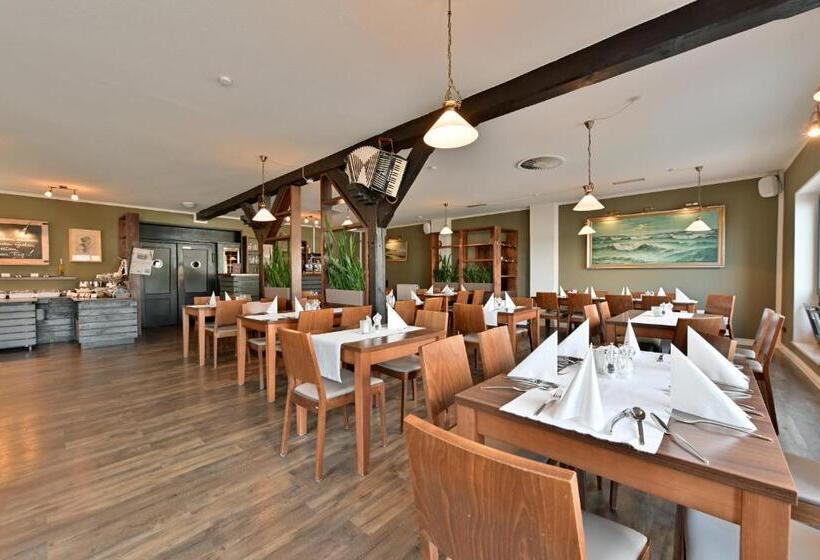 酒店 & Ferienanlage Kapitäns Häuser Breege