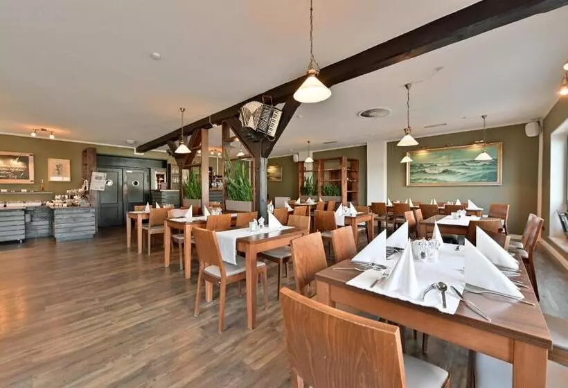 בית מלון כפרי & Ferienanlage Kapitäns Häuser Breege