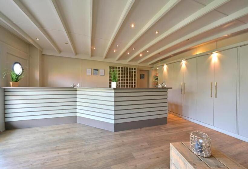 酒店 & Ferienanlage Kapitäns Häuser Breege