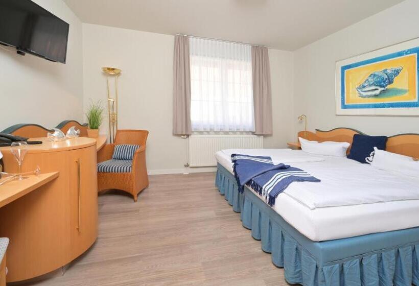 酒店 & Ferienanlage Kapitäns Häuser Breege