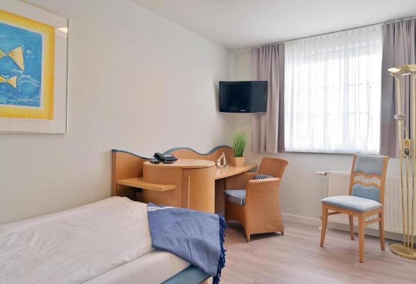 酒店 & Ferienanlage Kapitäns Häuser Breege