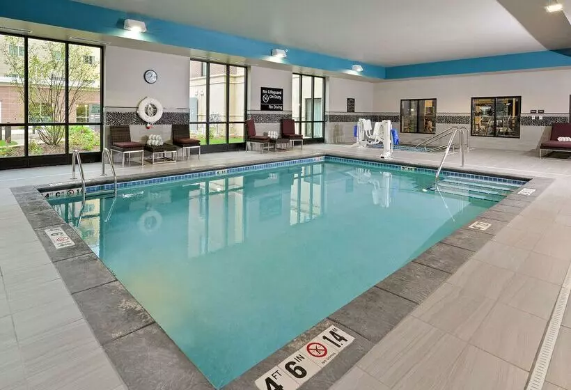 فندق Hampton Inn & Suites Des Moines Downtown