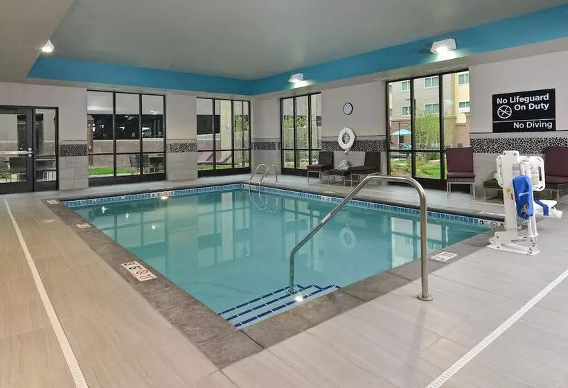 فندق Hampton Inn & Suites Des Moines Downtown