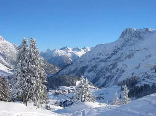 Отель Haus Kristall