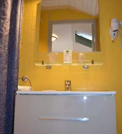 Отель Le Saintjoseph Centre Gare