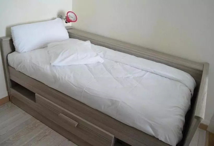 Отель Le Saintjoseph Centre Gare