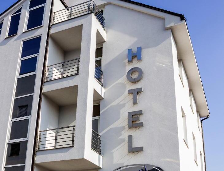 בית מלון כפרי Meridijan16