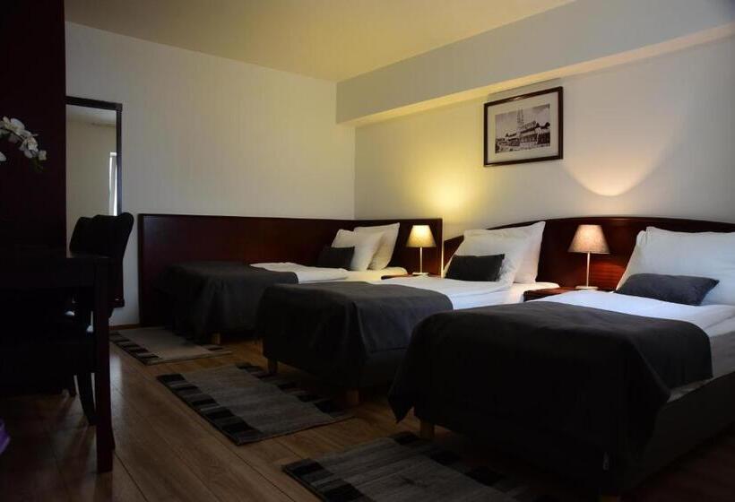 בית מלון כפרי Meridijan16