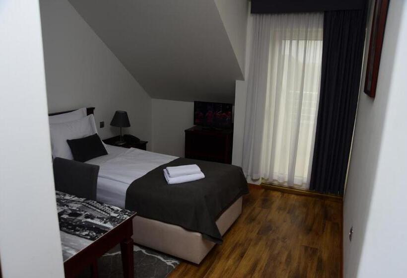 בית מלון כפרי Meridijan16