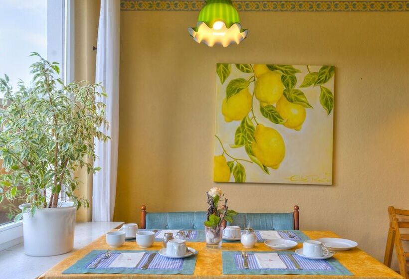 Отель Morgensonne Garni