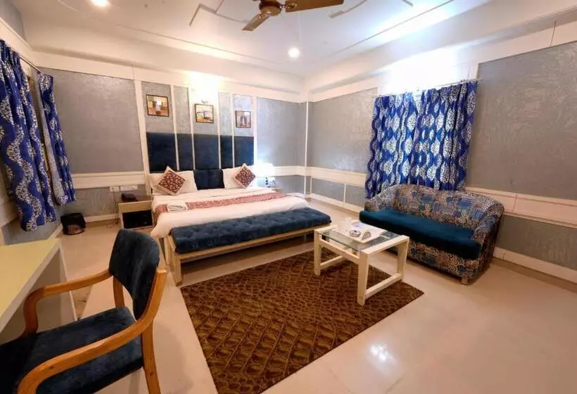 호텔 Moon Light Bhimtal