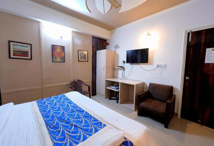 هتل Moon Light Bhimtal