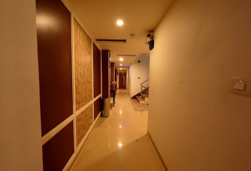 هتل Moon Light Bhimtal