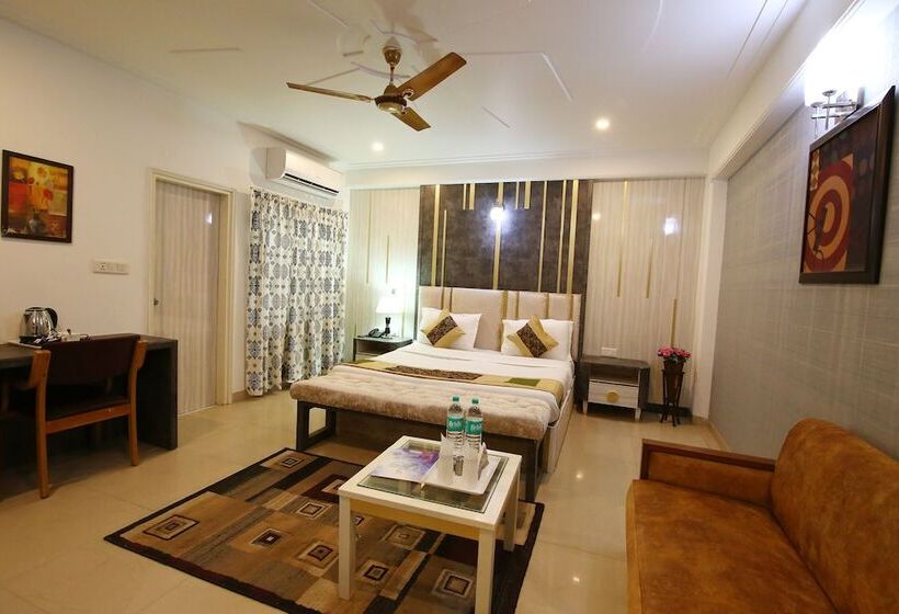 هتل Moon Light Bhimtal