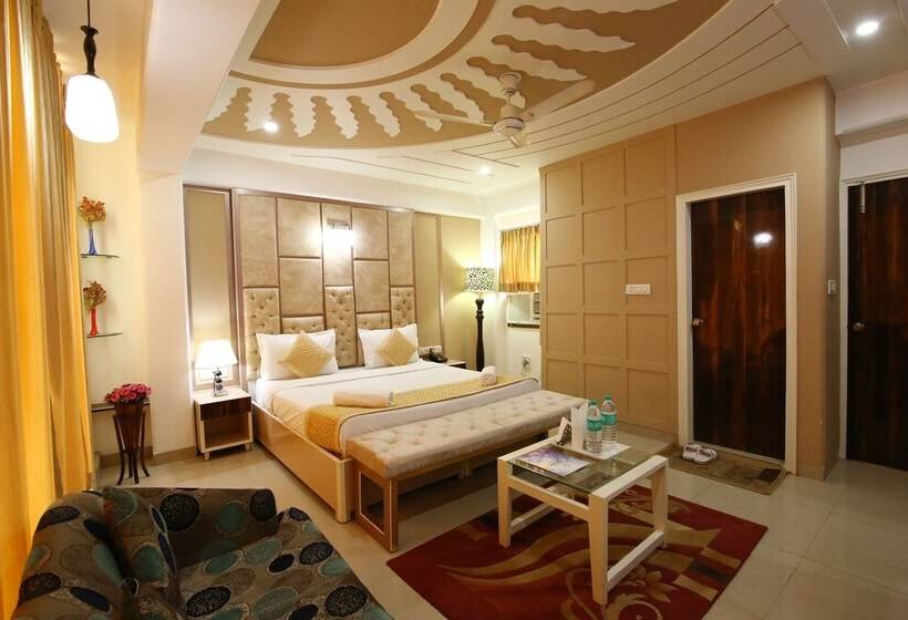 هتل Moon Light Bhimtal