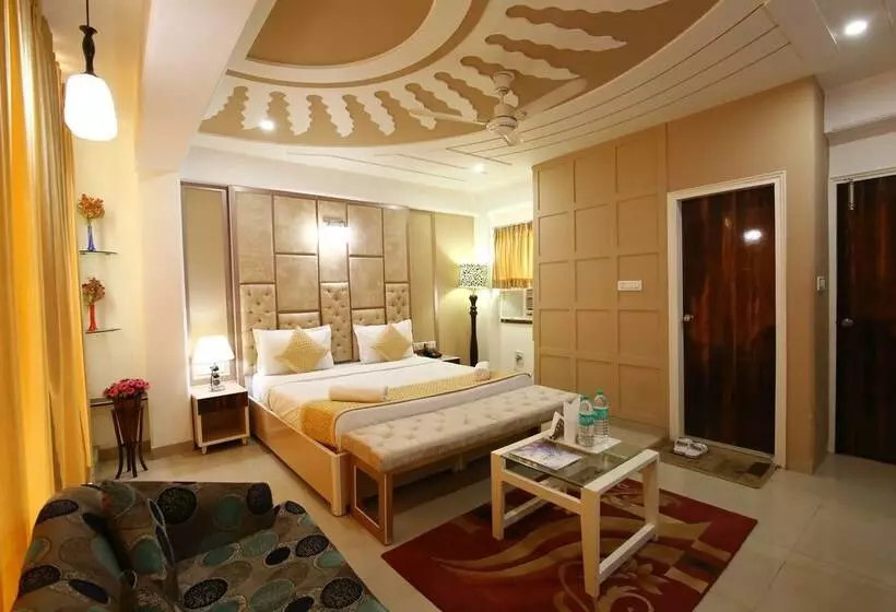 호텔 Moon Light Bhimtal