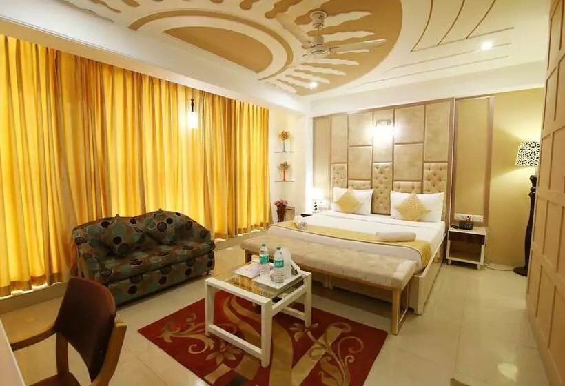 호텔 Moon Light Bhimtal